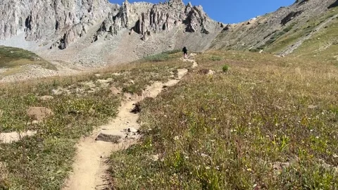 Maroon Bells 4 Pass Loop Trail run Video stock 329455093