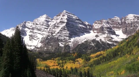 Maroon Bells in Fall Vídeos de archivo 30687230