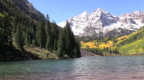 Maroon Bells in Fall Vídeos de archivo 30687377