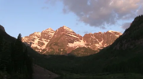 Maroon Bells Sunrise Vídeos de archivo 51733984