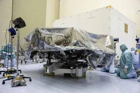 The Mars 2020 rover undergoes processing inside the Payload Hazardous Servi.. Stock Photos