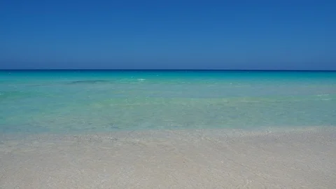 Marsa Matruh, Egypt. The sandy beach and the amazing sea. Relaxing context Vidéo 113442369
