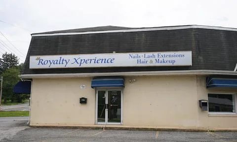 Marshallton, Delaware, U.S.A - Aug 2, 2026 - Royalty Xperience salon offeri.. Stock Photos