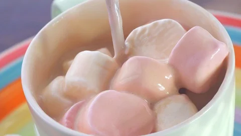 Marshmallows in the Cup Video stock 89587705