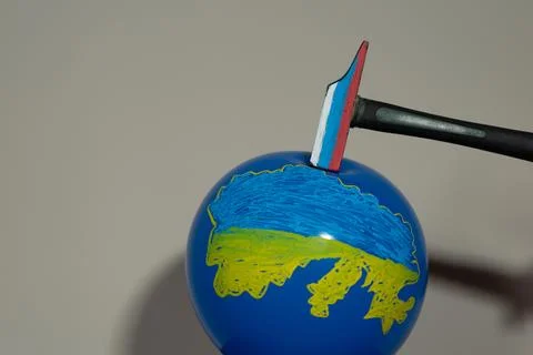 Martillo con globo Stock Photos