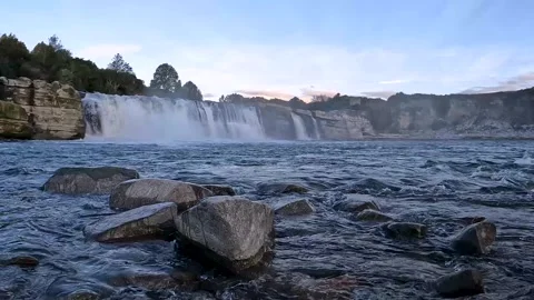 Maruia Falls at Sunset : A Hidden Gem Waterfall in New Zealand with Pelorus.. Stock-Footage 286768028