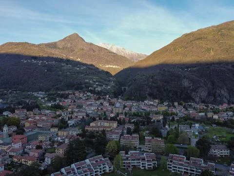 A marvelous panoramic view of the city and the Mountains around it Foto stock