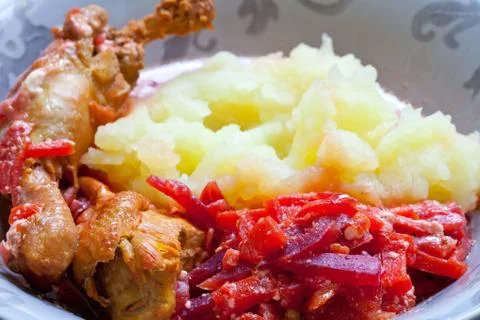Mashed potatoes with chicken leg Foto stock