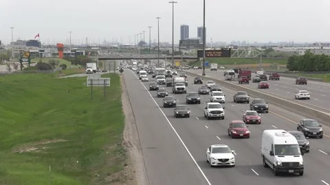 Masive Heavy rush hour traffic jam and gridlock on highway 库存影片 154494584
