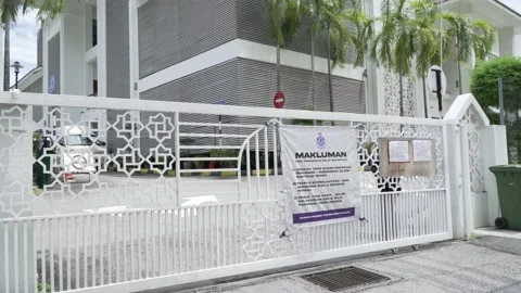 Masjid tutup - Mosque Closed Stock Footage 159491585