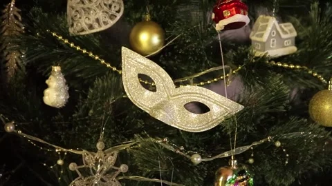 Mask on the Christmas tree Stock Footage 162975393