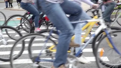 Masquerade on bicycles in Minsk Video stock 80353989