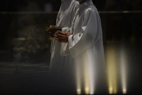 Mass for the All Saints Catholic holiday at the Saint Sulpice Church, Paris, Fra 스톡 사진