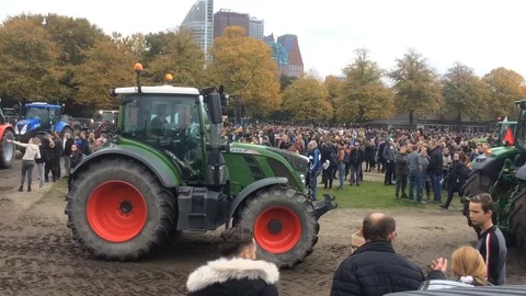 Mass farmer protest against reducing of livestock and strict environmental laws Video stock 118150708