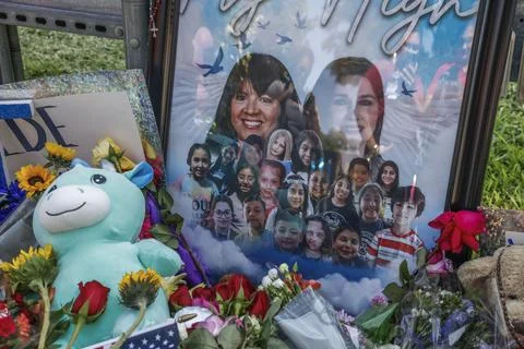 Mass killing at Texas elementary school, Uvalde, USA - 28 May 2022 Stock Photos