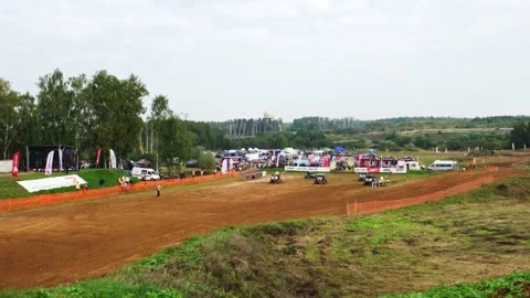 Mass rally race start on UTV buggies Stock Footage 189082234