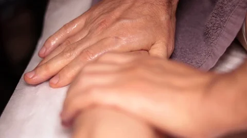 Massage Video stock 115776638