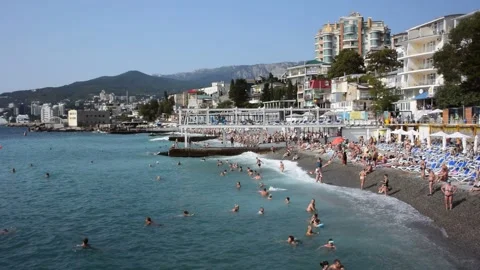 Massandra beach of Yalta Stockbeeldmateriaal 136064983