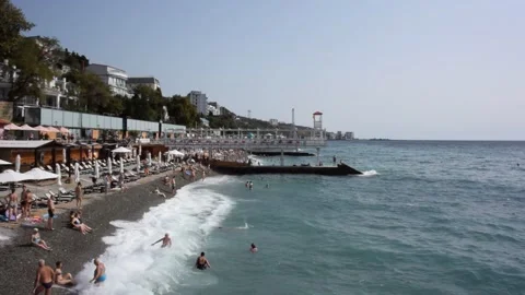Massandra beach of Yalta Stockbeeldmateriaal 136064996