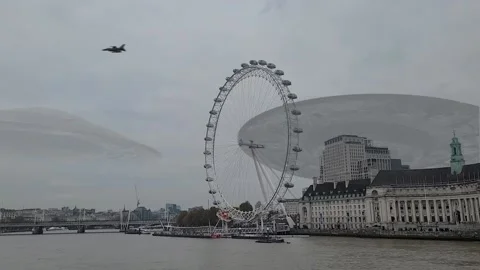 Massive Alien ufo invasion over London city Stock Footage 168161806