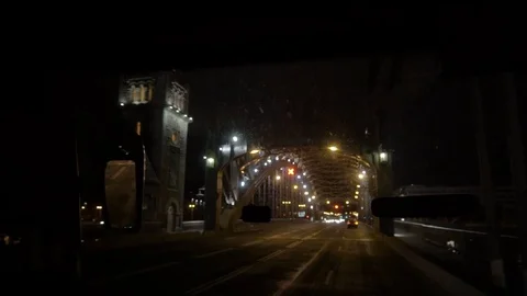 Massive automobile metal bridge at night Vidéo 108305553