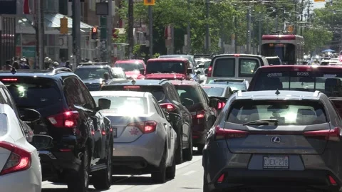 Massive city traffic jam on hot summer day in Toronto in new normal Stockbeeldmateriaal 155562984