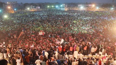 Massive crowd support for Imran Khan during a political rally Stock Footage 86593454