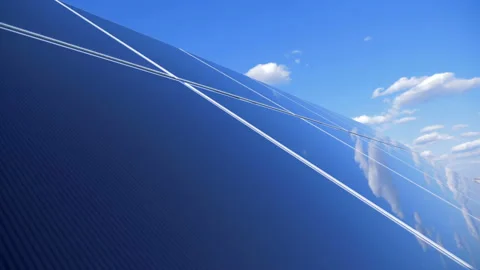 Massive functioning solar farm in the open air. Solar energy concept. Video stock 90778624