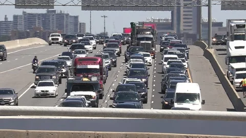 Massive heavy rush hour traffic jam on highway Video stock 155573009