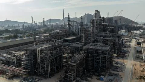 Massive Petrochemical Processing Infrastructure Operating In Industrial Fac.. 写真素材