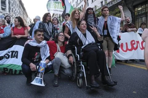 Massive protest in support of Palestine, in Buenos Aires, Argentina. Stock Photos
