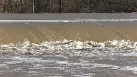 Massive river flooding during record warm temperatures in Ontario Canada Stockbeeldmateriaal 150241020