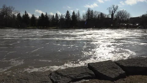 Massive river flooding during record warm temperatures in Ontario Canada Vidéo 150241579