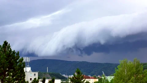 A massive Shelf cloud is slowly moving over the city Usti nad Labem Video stock 158783587