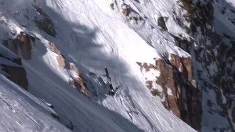Massive Ski Jump Head First and Crash Slam into Ground in Colorado Vídeo Stock 227070522