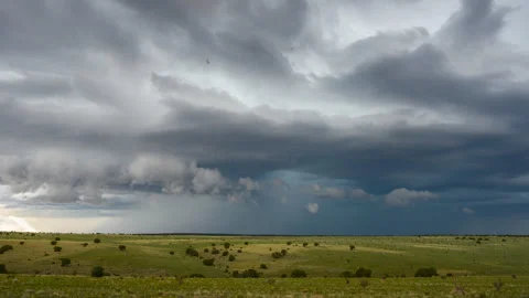 Massive Supercell Thunderstorm Structure in New Mexico – 4K Timelapse Stock Footage 332866293