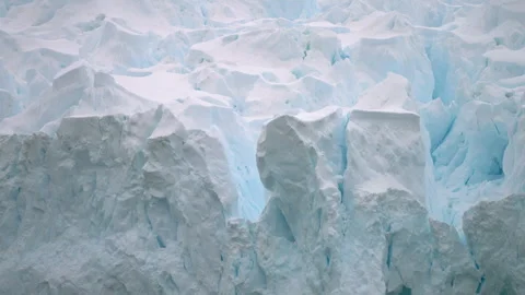 Massive Wall Of Glacial Ice At Paradise Harbour In Antarctica. Close-up Shot Vídeo Stock 334081986