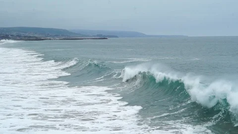 Massive Waves in California 库存影片 108010906