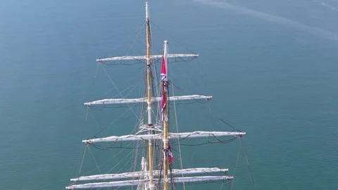 Mast overhead view of the Tallship 動画素材 319677787