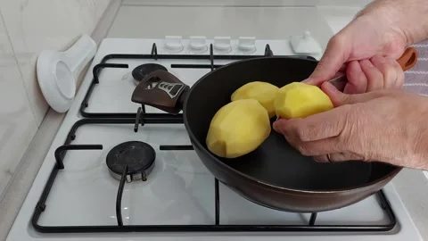 Master the Art of Potato Slicing in Seconds 스톡 동영상 304542996