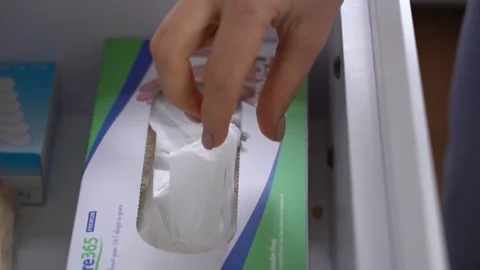 Master beauty preparing work in office, salon. Beauty industry care concept. Vidéo 149311238