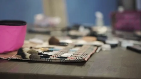 Master class for make-up artists. Cosmetics and toiletries. Stock Footage 70850310