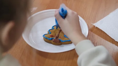 Master class on making Christmas ginger strands. Video stock 255925189