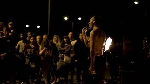 Master class performance of the artist with a fire show Stock Footage 170066215