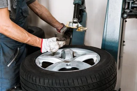 The master conducts diagnostics Stock-Fotos