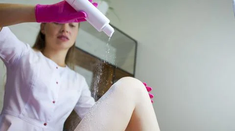 Master of depilation sugaring Foto stock