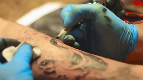 The master does the tattoo Stock Footage 77414962