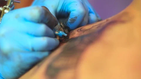 The master does the tattoo Stock Footage 77825085