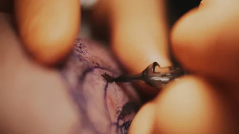 Master Doing Tattooing In Tattoo Studio. Stock Footage 133538281