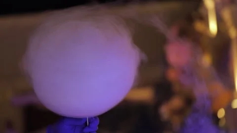 The master makes cotton candy Stock Footage 283903296